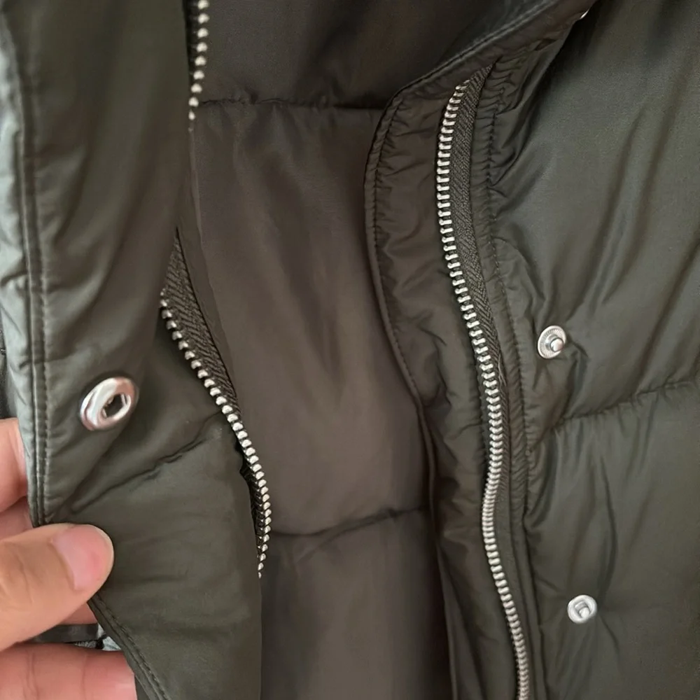 Green H&M puffer vest - Picture 4 of 4